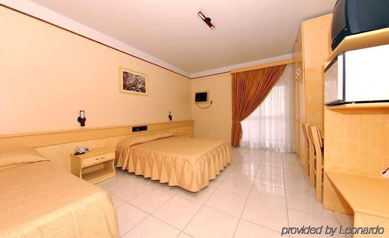 San Marino Cassino Hotel บัลเนอาริโอ กังโบริว ภายนอก รูปภาพ